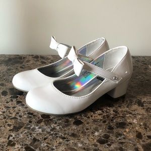 *2/$16* Wonder Nation Girls Bow Dress Pumps